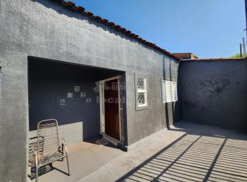 Casa · 130m² · 2 Quartos · 1 Vaga · Jardim Simões, casa com 02 quartos com armários.