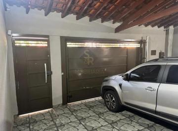 Casa · 180m² · 2 Quartos · 3 Vagas · Casa de 94m² com 2 quartos e 2 banheiros - Planalto Verde - Emir Garcia