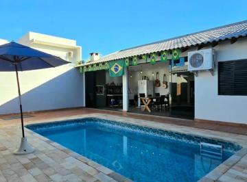 Casa · 316m² · 4 Quartos · 5 Vagas · Casa térrea com piscina e edícula no Jardim Real.