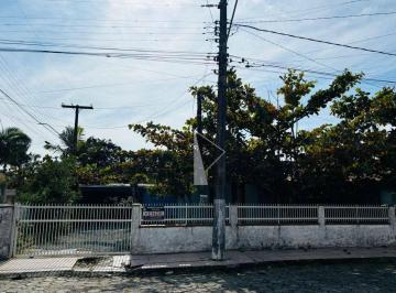 e5f45772c8dbf14a97d05a92cc04d2130a8a820d · Casa com 3 dormitórios à venda por R$ 636.000 - Gravatá - Navegantes/SC