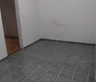 2189ec73843d42402790becb810ef75cbbcef6b8 · Casa com 1 dormitório para alugar por R$ 850,00/mês - Jardim Esmeralda - São Paulo/SP