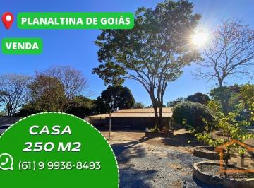 Casa · 250m² · 3 Quartos · 2 Vagas · Linda Chácara (5.000m²) com Casa 3 quartos (250m²) e Total Segurança em Planaltina-GO