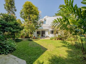 1725386683412-img_140113.jpeg · Casa para venda em Real Parque com 4 quartos, sendo 2 suítes, 295m²