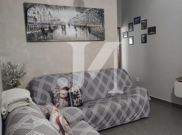 Casa · 220m² · 3 Quartos · 2 Vagas · Casa Padrão de 220m², 3 Dormitórios com 1 Suíte com closet e 2 Vagas - Carrão