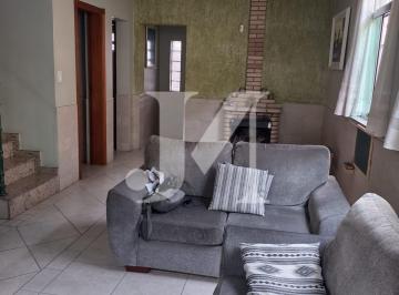 Casa · 220m² · 3 Quartos · 4 Vagas · Casa Sobrado de 220m², 3 Dormitórios sendo 1 Suíte, lavabo, salas 2 ambientes, copa, escritório e la