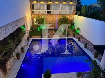 Casa · 600m² · 7 Quartos · 4 Vagas · Casa sobrado de 600m², Com fino acabamento com 4 suítes, 7 banheiros - Mooca