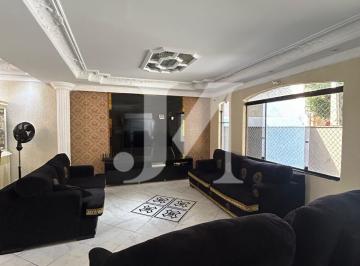 Casa · 4 Quartos · 6 Vagas · Casa Padrão de 250m², 4 Dormitórios, sendo 4 Suítes, 1 piscina e 6 Vagas na Vila Matilde