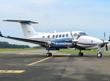 3804fa5c3244ee1f1b1fbd4790d7283580fc4f07 · avião KingAir 250 Ano 2013   troca em soja ou milho