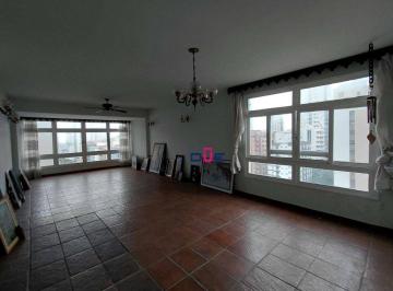 6b0aa088f7efeb5a134f584eb548e2630d6fcf69 · Apartamento com quatro, quartos sendo 1 suite, 2 quaras da praia.