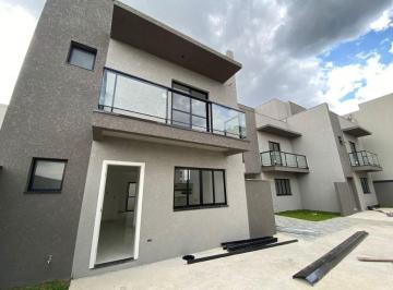 Casa · 138m² · 3 Quartos · 2 Vagas · Casa à venda - no Campo Comprido
