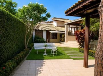 Casa de 4 quartos, Brasília · Casa com 4 quartos à venda na Asa Sul DF