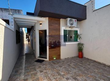 Foto 01 · Imperdível oportunidade de adquirir casa à venda em Itanhaém-SP, bairro Tupy: 3 quartos, 2 suítes, 2