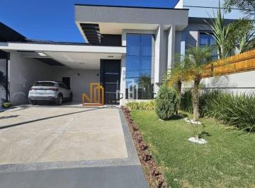 Casa · 200m² · 4 Quartos · 2 Vagas · Belíssima casa térrea mobiliada para venda ou locação no Condomínio Jardim Piemonte, em Indaiatuba/S