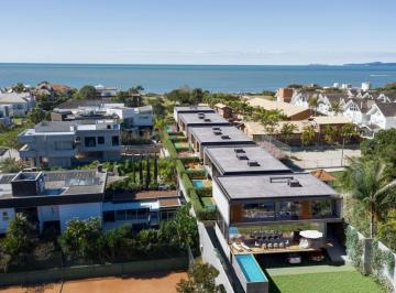 Foto 01 · CASA EM CONDOMINIO FECHADO COM 4 SUÍTES AO LADO DA PRAIA DO ESTALEIRO EM BALNEÁRIO CAMBORIÚ