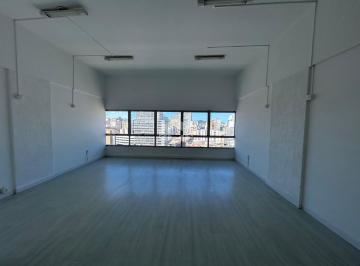 Comercial · 31m² · 1 Vaga · Sala comercial com vaga coberta no Centro Histórico