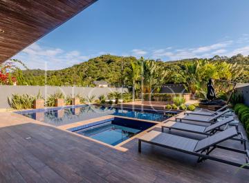 Casa de 4 quartos, Balneário Camboriú · CASA MOBILIADO NO CONDOMÍNIO HARAS RIO DO OURO EM BALNEÁRIO CAMBORIÚ