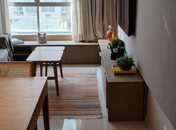 Apartamento de 2 quartos, Rio de Janeiro · Excelente apartamento na rua Constante Ramos totalmente reformado com garagem ,indevassado.