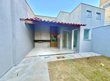 Casa · 180m² · 3 Quartos · Casa plana à venda 3 quartos suíte 3 vagas no Santa Mônica/BH