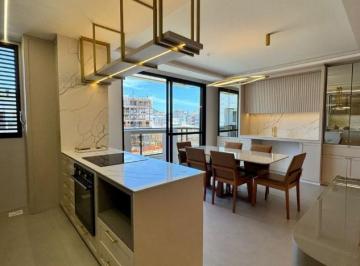 Apartamento · 93m² · 3 Quartos · 2 Vagas · Alto padrão na Praia de Palmas: apartamento finamente mobiliado com 93m², 3 dorm