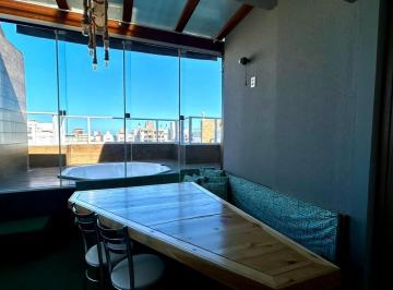 Apartamento · 142m² · 3 Quartos · 1 Vaga · Sua Nova Vida na Praia: Cobertura Premium em Palmas, Porteira Fechada e Lazer Co