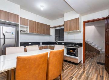 Casa de 2 quartos, Curitiba · Sobrado à venda com 88m², 2 quartos, 3 banheiros e 2 vagas - Umbará - Curitiba.