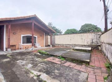 Casa de 3 quartos, Itanhaém · CASA COM 3 DORMITÓRIOS PRÓXIMO A PRAIA NO CENTRO DE ITANHAÉM