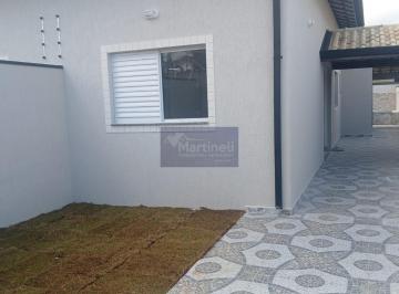 Foto 01 · Imperdível: Casa à venda em Itanhaém-SP, Jardim Regina! 2 quartos, 1 suíte, 3 vagas de garagem, 70m²