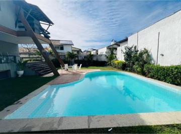 Casa · 294m² · 6 Quartos · 4 Vagas · Casa de 5 Quartos p/ Alugar em Vilas do Atlântico
