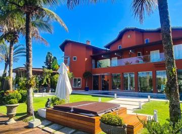 Casa · 1265m² · 5 Quartos · 6 Vagas · Casa à venda no condomínio Marina Guarujá com acesso ao Canal de Bertioga.