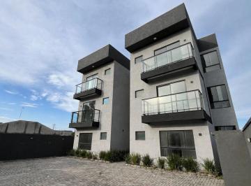 Apartamento · 76m² · 2 Quartos · Apartamento Garden, 600 metros da praia com 02 dormitórios em Itapoá SC!