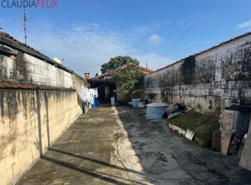 Foto 01 · Imperdível Casa à Venda em Praia Grande-SP, Aviação: 1 quarto, 1 sala, 1 banheiro, 4 vagas de garage