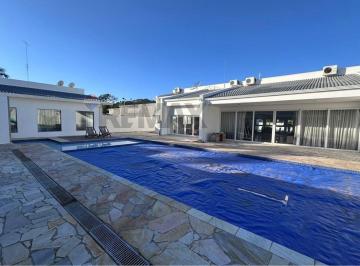 Casa · 569m² · 4 Quartos · 10 Vagas · Casa para alugar em Atibaia de 569.00m² com 4 Quartos, 4 Suites e 10 Garagens