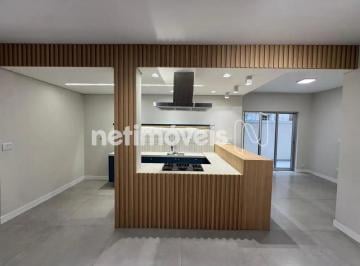 Apartamento · 115m² · 3 Quartos · 1 Vaga · Área privativa reformada à venda com 3 quartos, suíte e área externa no Santo Antônio