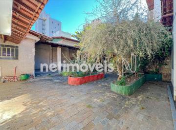 Casa · 211m² · 3 Quartos · 2 Vagas · Casa comercial à venda no Coração Eucarístico!