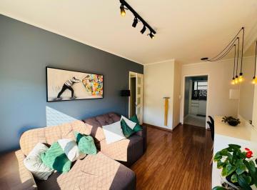 Apartamento · 66m² · 2 Quartos · Apartamento de 2 dormitórios à venda na Azenha – Reformado e pronto para morar