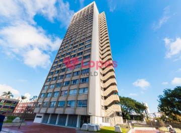 Apartamento de 2 quartos, Curitiba · Apartamento 2 quartos, reformado, andar alto e vista livre, no Cristo Rei.