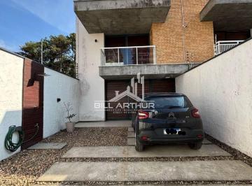Casa Alto Padrão Mobiliada com 3 Suítes e Spa com Hidromassagem em Balneário Piçarras! · Casa Alto Padrão Mobiliada com 3 Suítes e Spa com Hidromassagem em Balneário Piçarras!