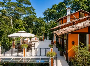 Casa · 300m² · 3 Quartos · 2 Vagas · Casa à venda com 3 quartos, Araras, Petrópolis