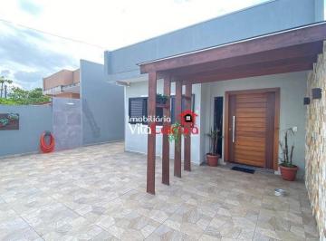 Casa · 99m² · 3 Quartos · 2 Vagas · Casa semi mobiliada com 3 quartos no Canoas