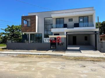 Casa · 193m² · 3 Quartos · 2 Vagas · Excelente sobrado no litoral do Paraná