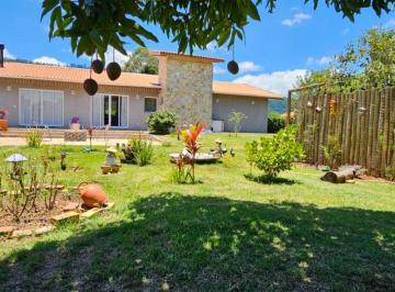 Casa de 3 quartos, Bofete · Linda Chácara à Venda – Residencial Sete Nascentes em Bofete/SP