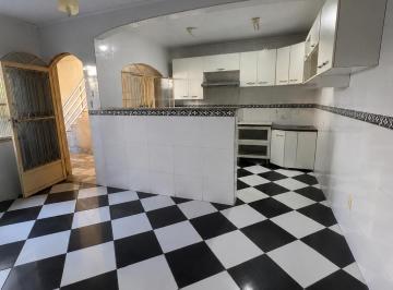 Casa de 4 quartos, Rio de Janeiro · Casa à Venda em Senador Camará | 4 Quartos | 3 Suítes |