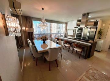 Apartamento de 3 quartos, Balneário Camboriú · Apartamento de 119 m² com 3 quartos à venda em Pioneiros