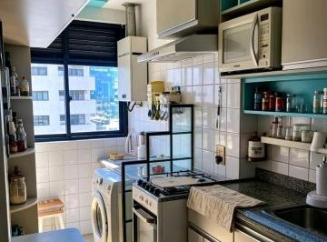 Apartamento de 2 quartos, Rio de Janeiro · Barra da Tijuca|Barra Bali: 2 quartos sendo 1 suite, 75m2. Apartamento reformado, andar alto.