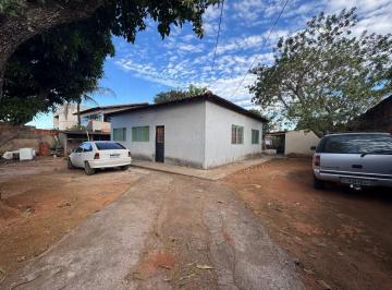 Casa · 100m² · 3 Quartos · 4 Vagas · Casa com terreno de 800 m²
