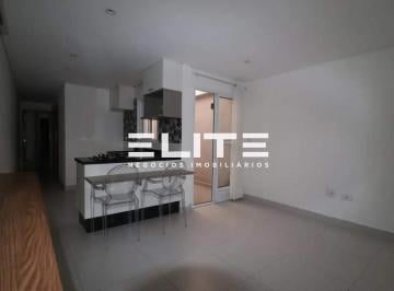 Apartamento · 60m² · 2 Quartos · 1 Vaga · Apartamento de 60 m² com 2 dormitórios (1 suíte) e varanda em Santo André