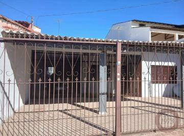 Casa · 250m² · 3 Quartos · [Endereço]