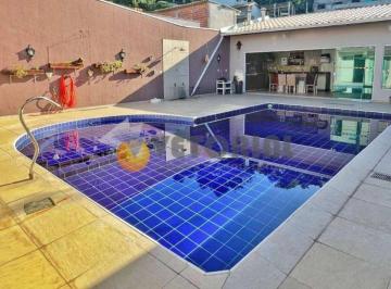181509921a1bd5d5b53a2d108ce9fc.jpeg · Sobrado à venda em Caraguatatuba, Balneário Califórnia, com 4 quartos, 333,00m²