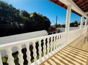 Casa · 330m² · 3 Quartos · 2 Vagas · Casa Térrea Reformada | 330 m² de Área Construída em Lote de 800 m² | Condomínio Ouro Vermelho II |