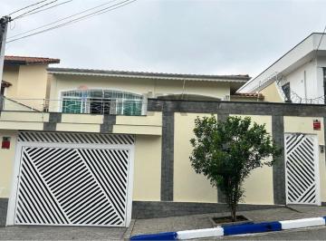 Casa · 180m² · 3 Quartos · 4 Vagas · CASA ASSOBRADADA COM 03 DORMITORIOS E 04 VAGAS-VILA ROSALIA